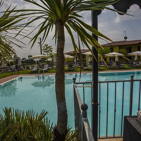 Residence Karina Moniga del Garda Dış mekan fotoğraf